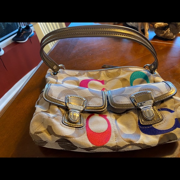 Coach Purses - Picture 2 of 7